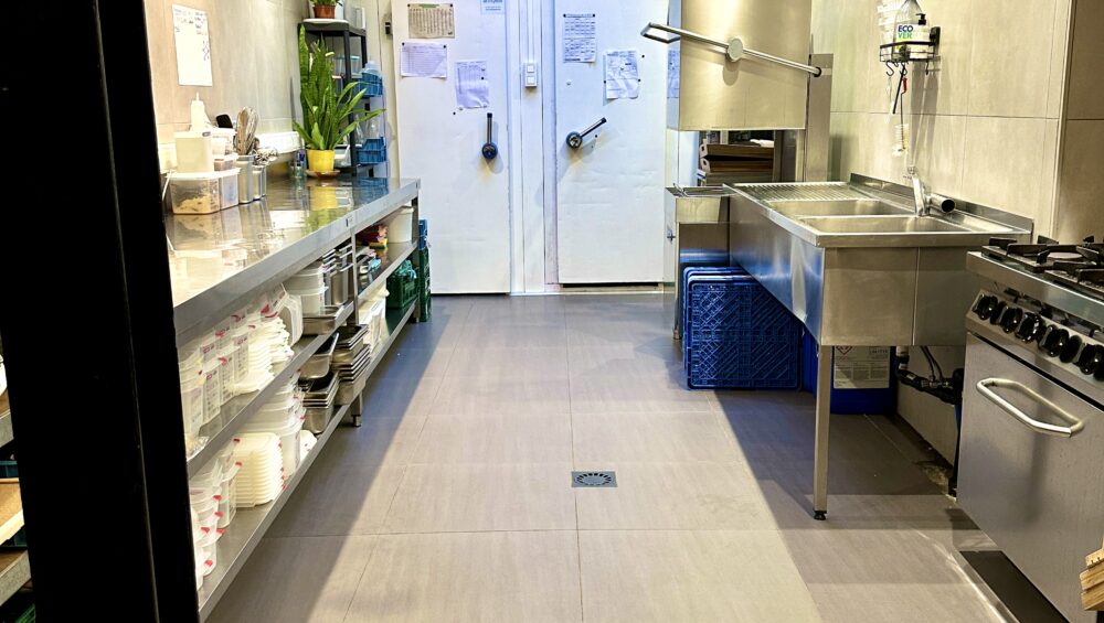 feestzaal met keuken